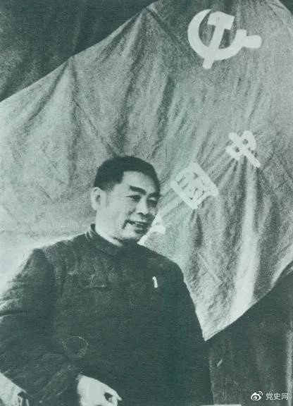 1949年3月，周恩來在中共七屆二中全會(huì)上講話。