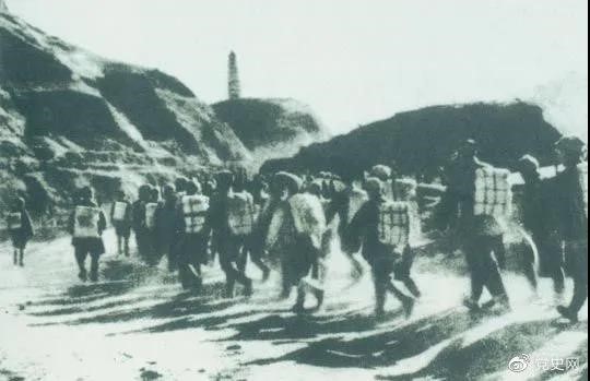 1947年3月19日，西北野戰(zhàn)軍撤離延安，進行戰(zhàn)略轉移。